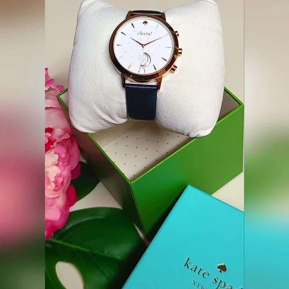 Kate spade New York smart watch R$250 VGUC. - Picture 3 of 15